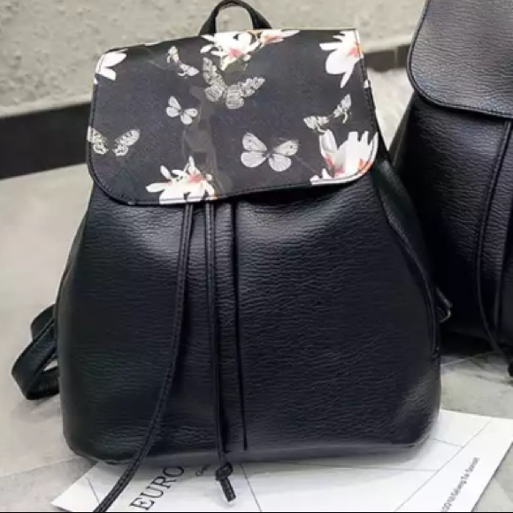 Handbags - 🔥Final Price black butterfly backpack